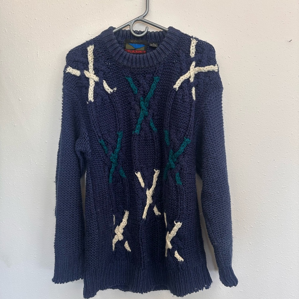 Vintage 90’s chunky knit Navy Sweater acrylic knit size small